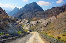 Wadi Bani Awf & Snake Canyon Off-Roading Tour