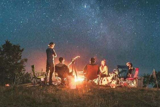 Il gruppo a Jebel Akhdar accanto al falò