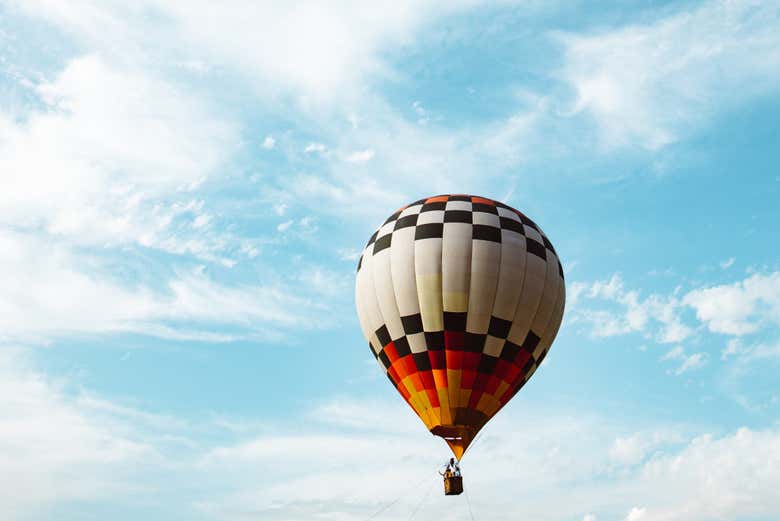 El globo en el cielo de Omán
