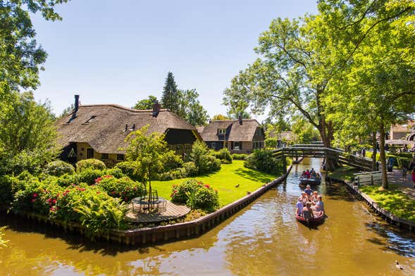 Giethoorn Day Trip