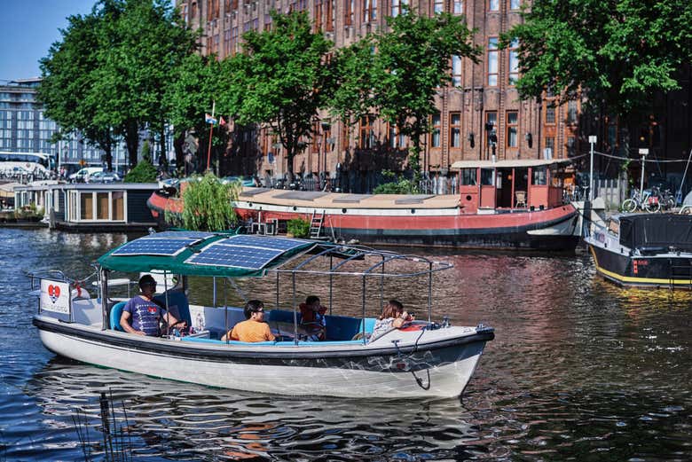 Learn about different neighbourhoods