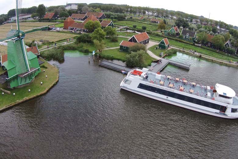 Paseo en barco por los molinos de Zaanse Schans
