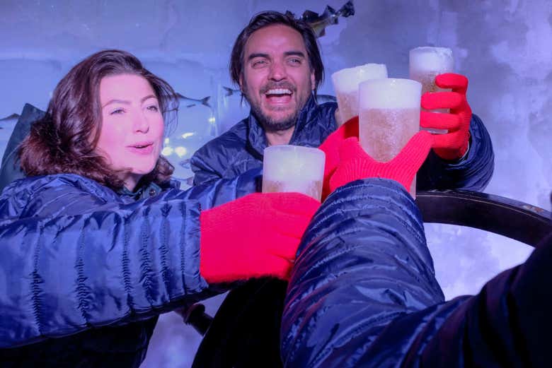 Brindando no Ice Bar