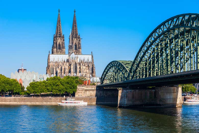 Catedral de Colonia y puente Hohenzollern