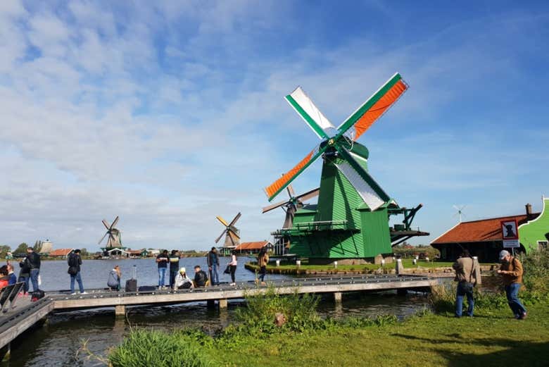 Visit the windmills in Zaanse Schans