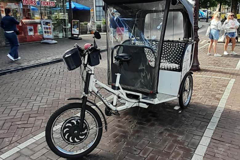 Todo listo para la ruta en bicitaxi