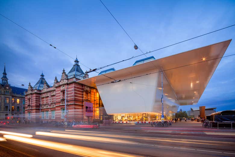 Exterior do Museu Stedelijk