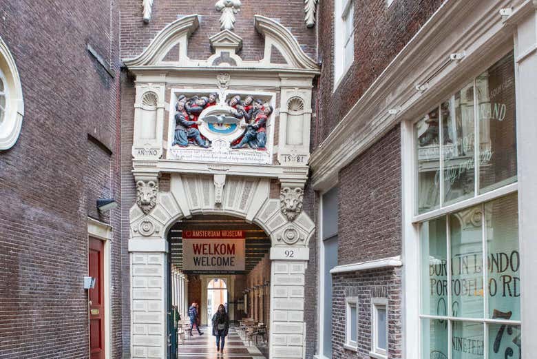 Salas do Museu Histórico de Amsterdam