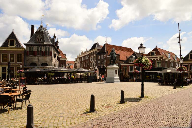 Roode Steen, a praça principal de Hoorn