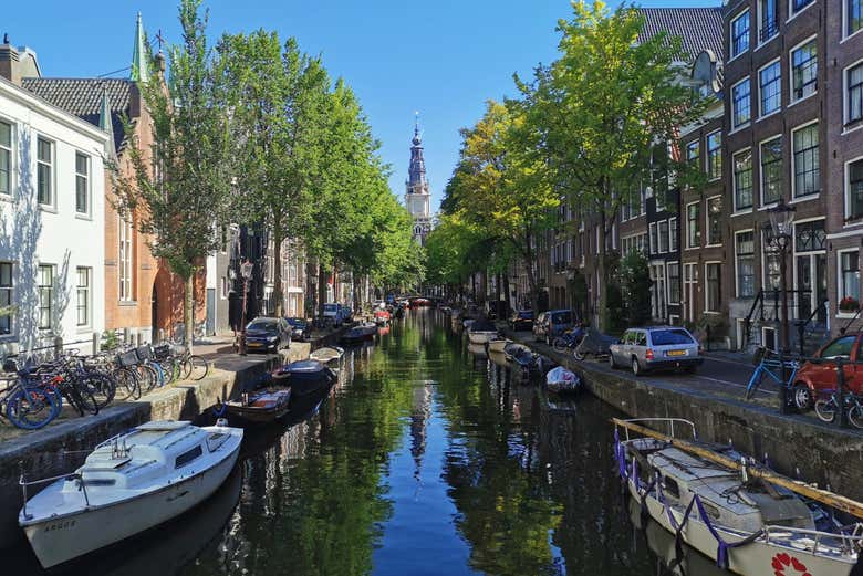 Os famosos canais de Amsterdam