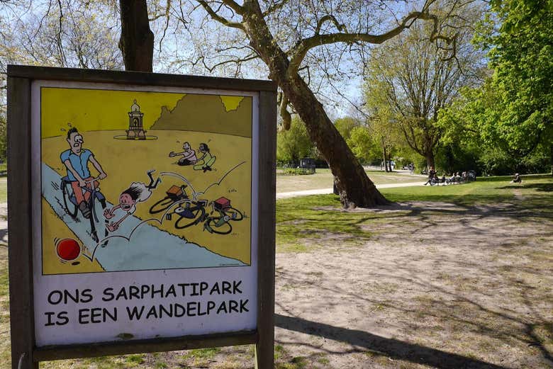 Placa informativa no Sarphatipark