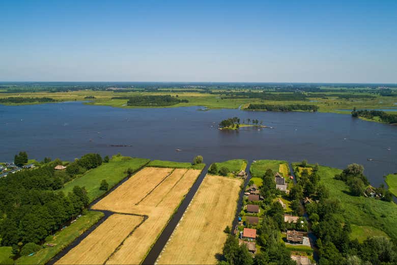Vista aérea de los lagos de Reeuwijkse Plassen