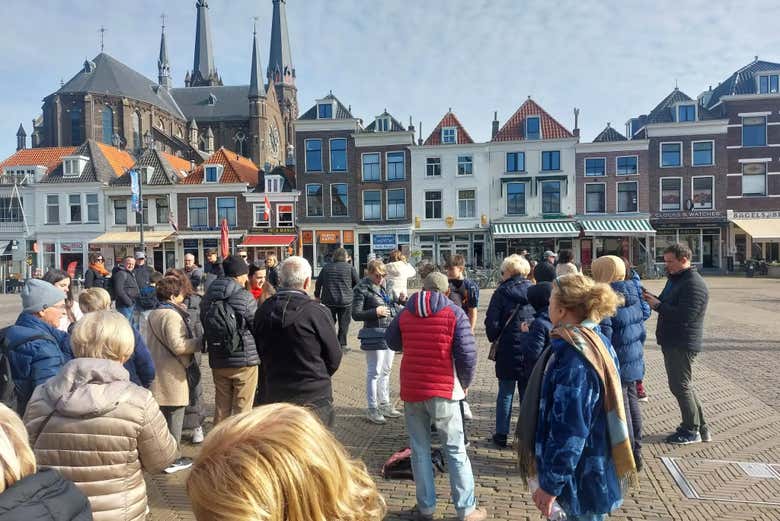Explore the best of Delft
