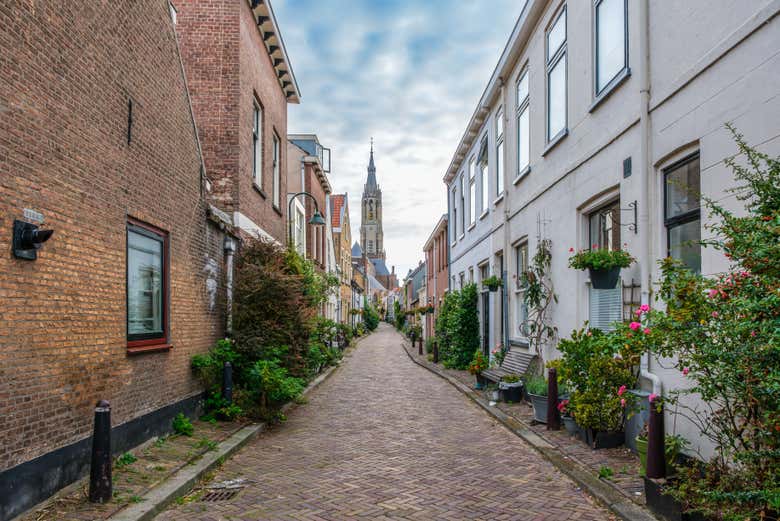 Una de las pintorescas calles de Delft