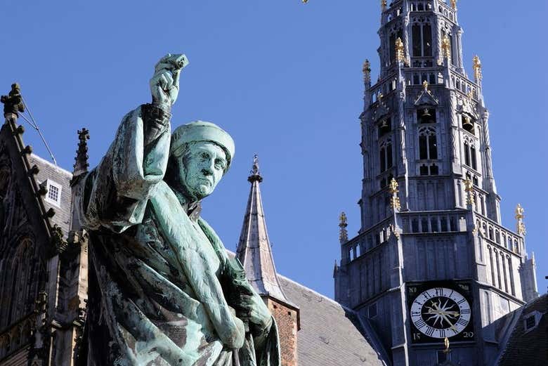 Campanario de la catedral de San Bavón