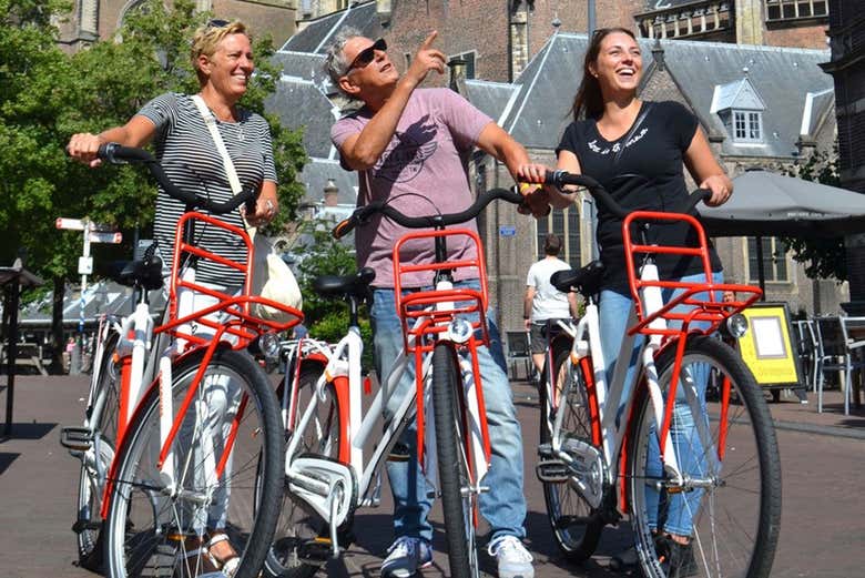 Disfrutando del tour en bicicleta