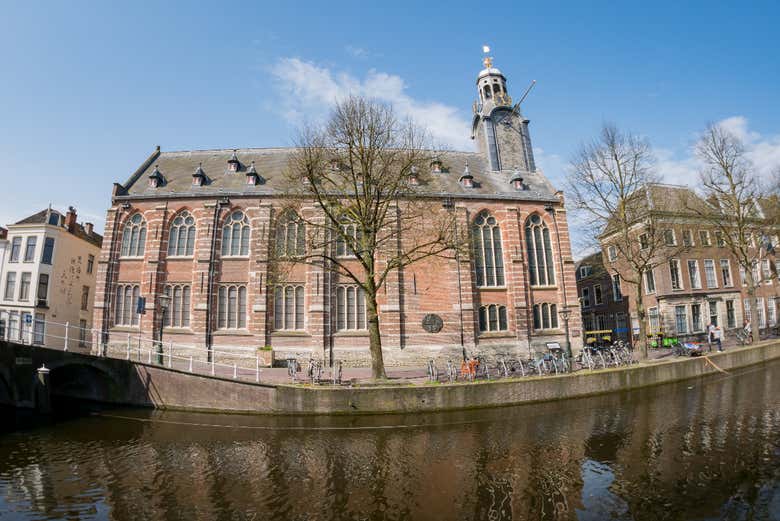 Universidad de Leiden