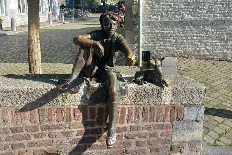 Uma escultura na Stokstraat