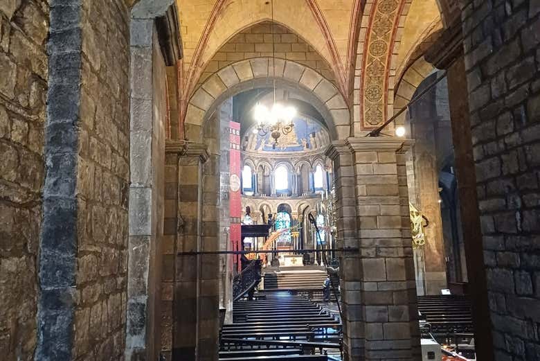 Interior da basílica de Nossa Senhora