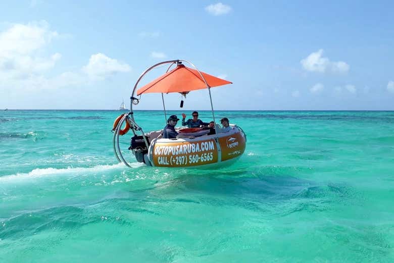Paseo en dónut barco
