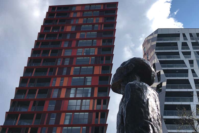 Exploring the streets of Rotterdam