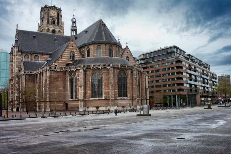 Acercándonos a Laurenskerk