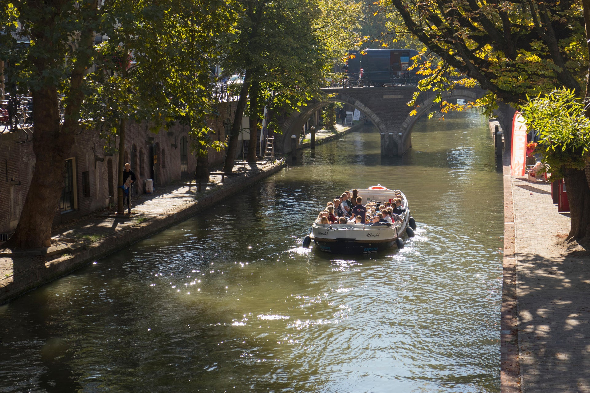 Paseo en barco por los canales de Utrecht