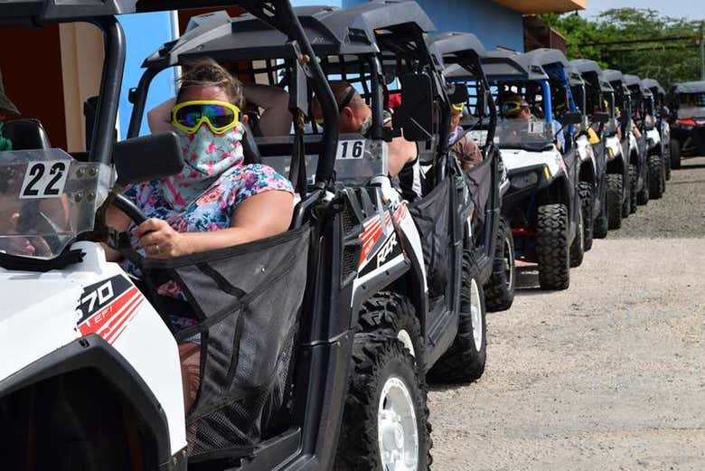 Preparados para la ruta en buggy
