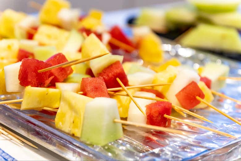 Las frutas servida a bordo