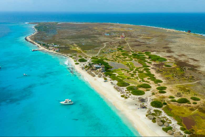 Visit paradisiacal beaches