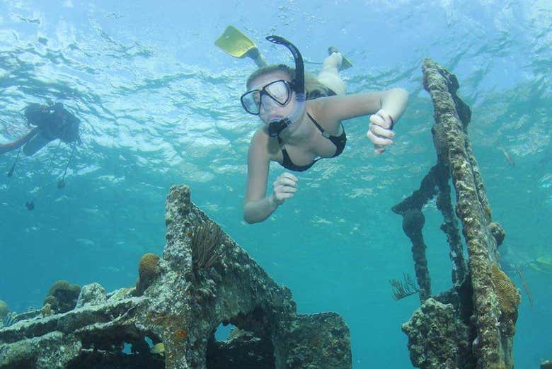 Haciendo snorkel en Curazao