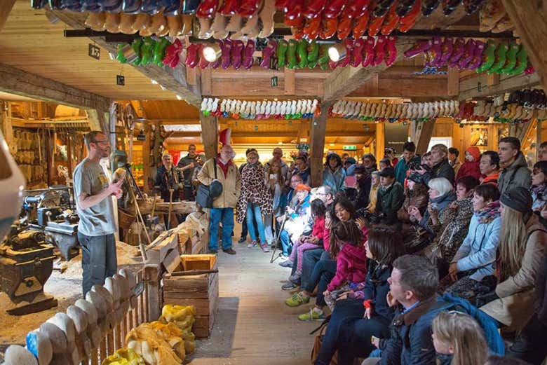 Aprenderéis todo sobre los zuecos de madera típicos