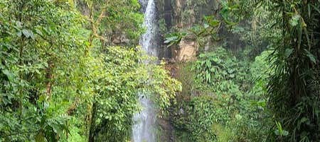 Senderismo por las Cascadas Escondidas