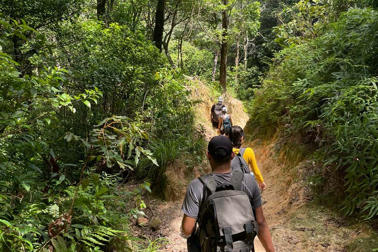 Walking towards El Tigero Waterfall