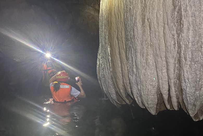 Adentrándonos en las cuevas de Bayano