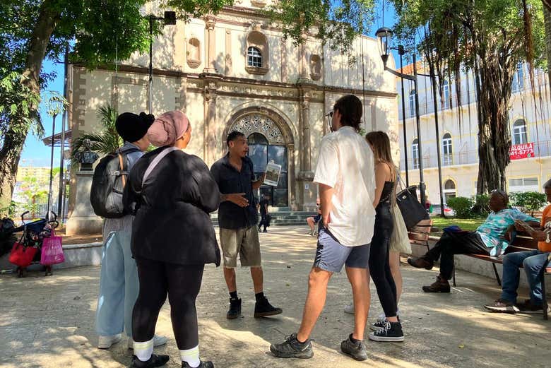 Stop in front of the Church of Santa Ana