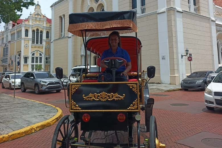 A punto de empezar el tour por Ciudad de Panamá