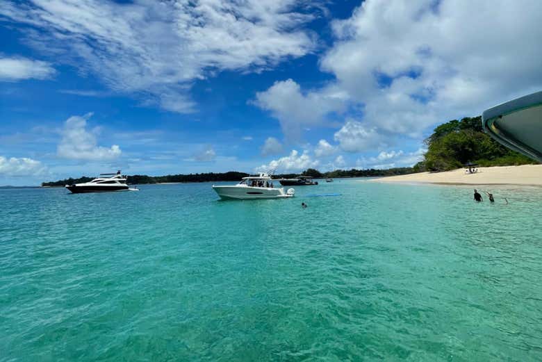 Llegando a una de las islas del archipiélago Las Perlas
