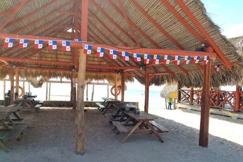 Áreas com sombra na praia