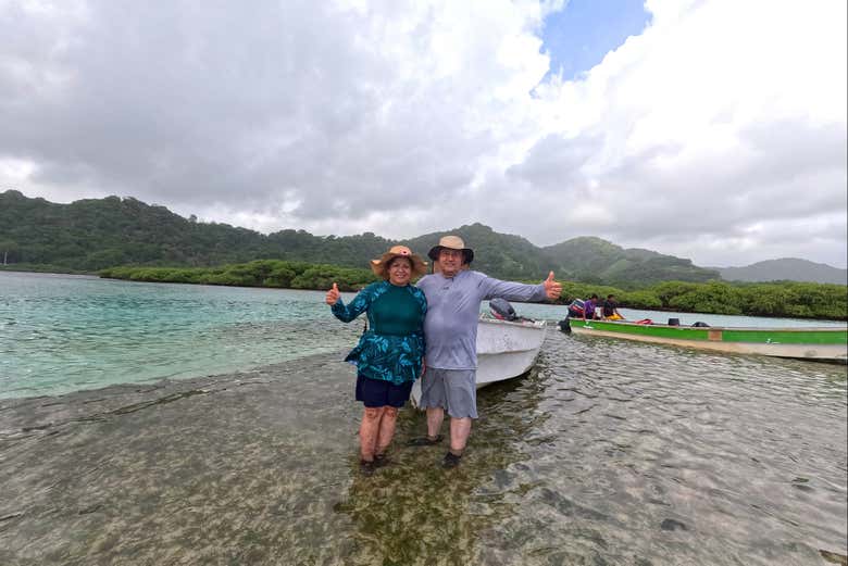 In posa per una foto a Isla Mamey