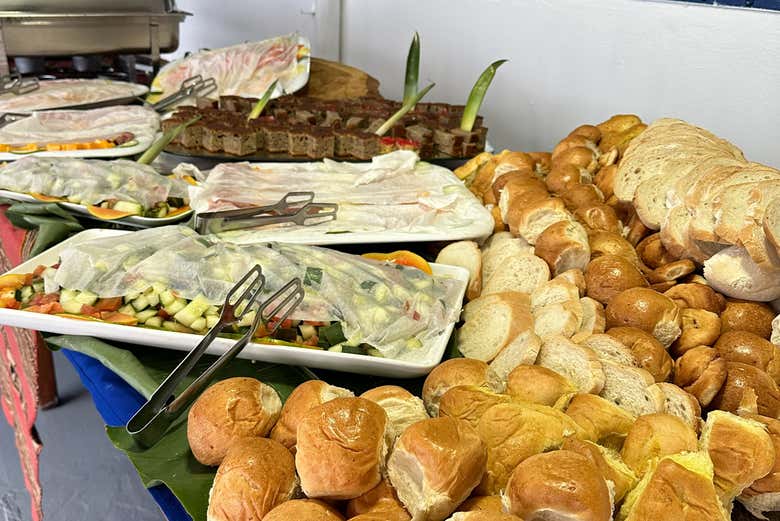 La travesía incluye un almuerzo tipo buffet