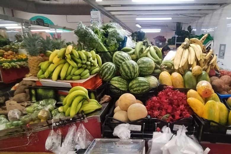 Descubrid los aromas y colores de las frutas tropicales