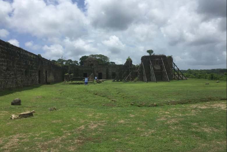 Espaços verdes na fortaleza de San Lorenzo