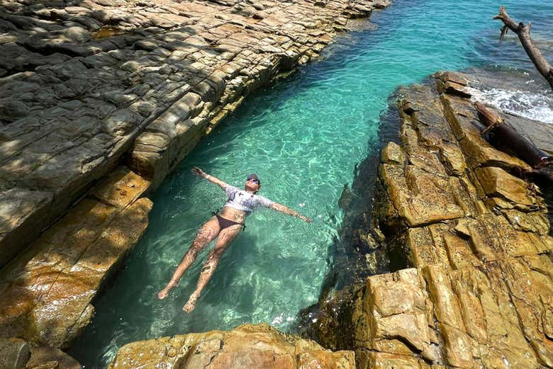 Disfrutando de un baño en archipiélago Las Perlas