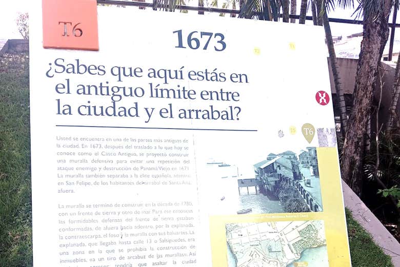 Un cartello in Plaza V Centenario