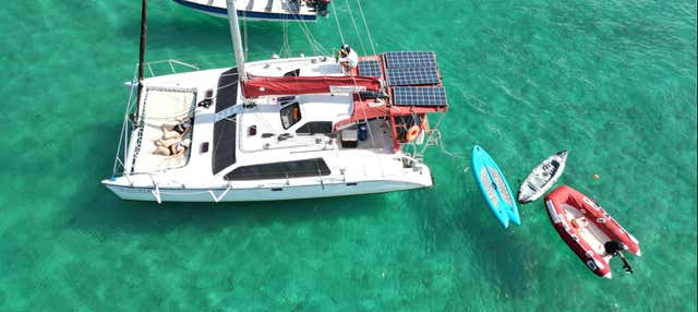 Excursion à Playa Blanca et Venas Azules en catamaran
