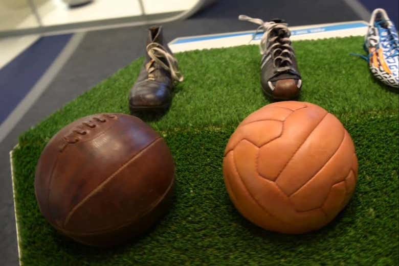 Balones históricos en el Museo del Fútbol Sudamericano