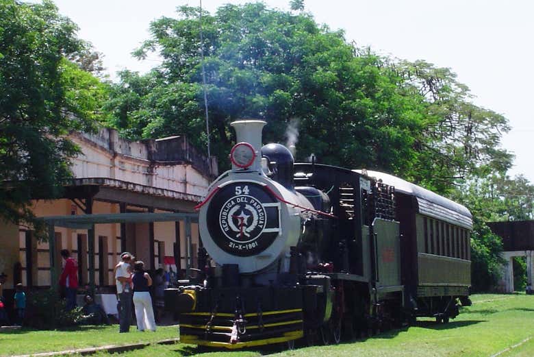Locomotora de vapor del Jardín Botánico de Asunción