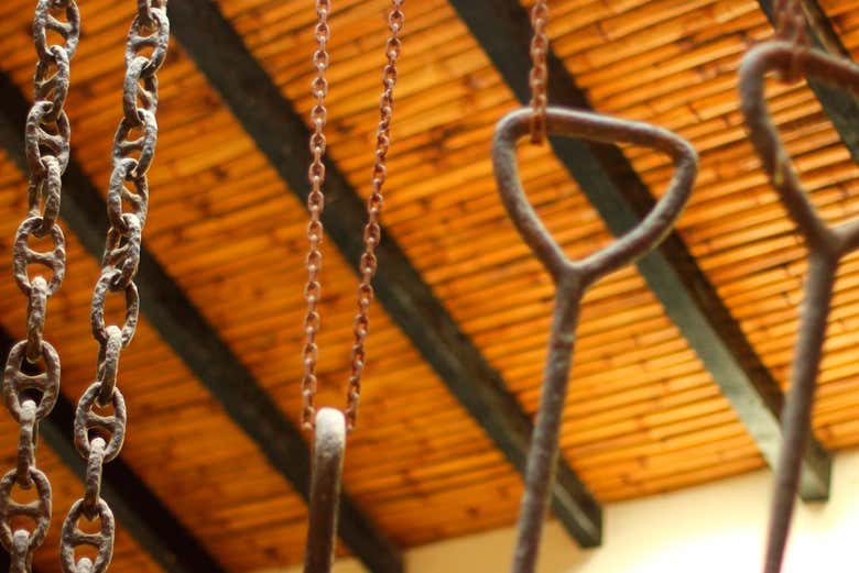 Detalle de piezas de hierro