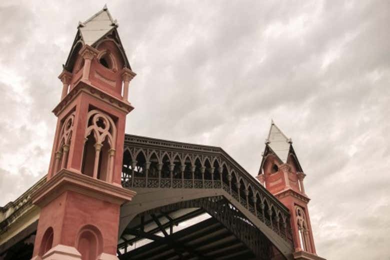 Torres del Museo de la Estacion Central del Ferrocarril